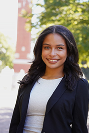 Tori Garrett headshot